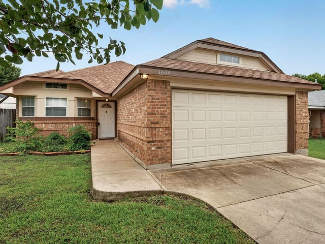 1604 Southwestern TRL