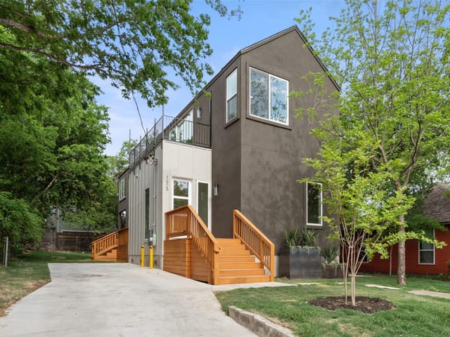 1605 Cedar Ave
