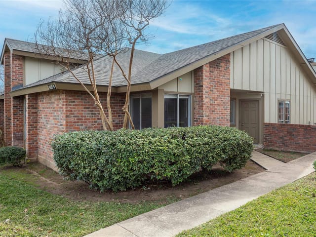 1605 W Braker Ln Unit #B