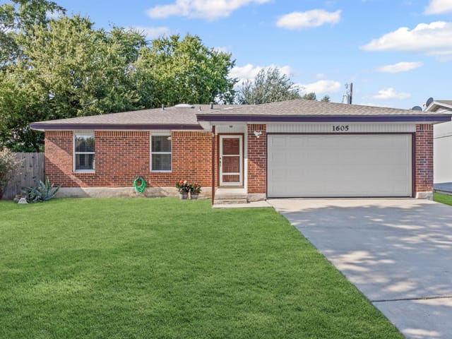 1605  Windrift Way