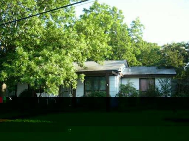 1607 Nash Ave