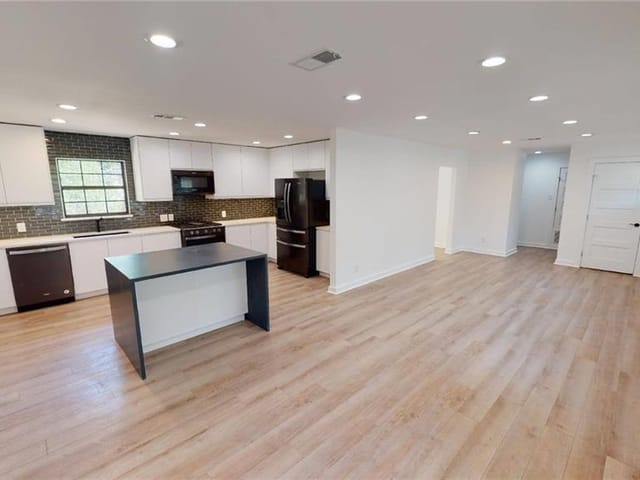 1607 Sylvan Dr