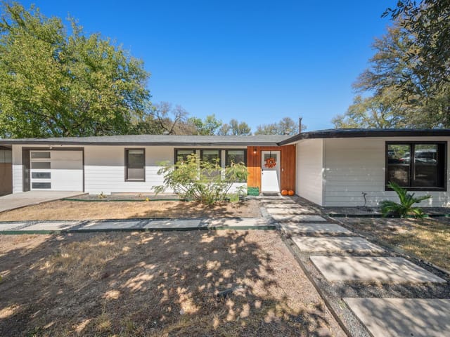 1607 Sylvan Dr