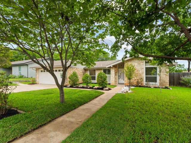 1608 Springer Ln