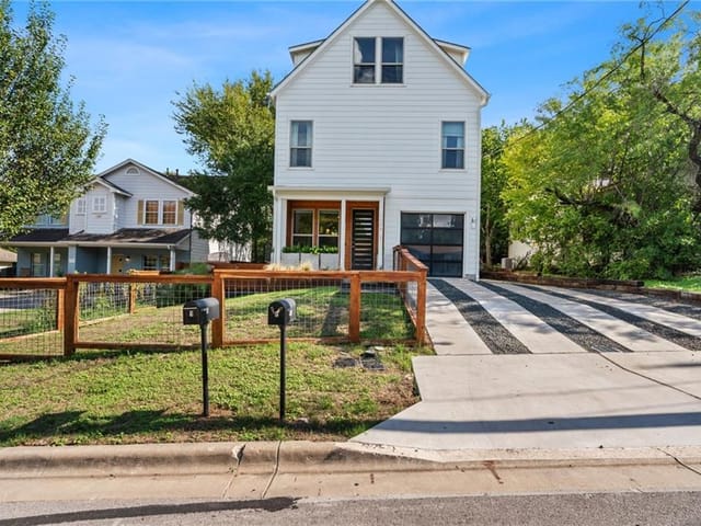 1609 J J Seabrook Dr Unit #A