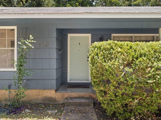 1609 Larkwood DR