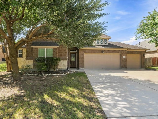 1610 Elkins LN