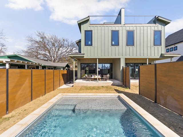 1610 Harvey Unit #2