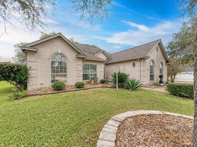 1610 Meadow Ln