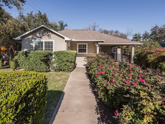 1610 Southgate CIR