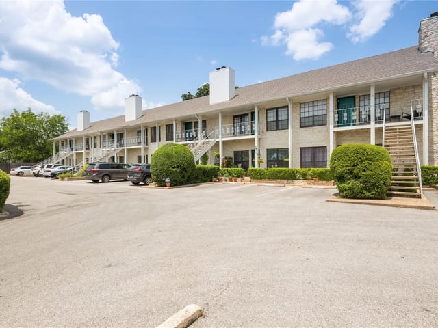 1610 Waterston Ave Unit #11