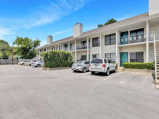 1610 WATERSTON Ave Unit #3
