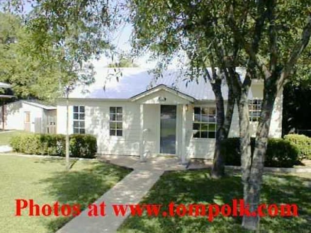 1611 NEWNING