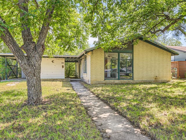 1611 Suffolk DR