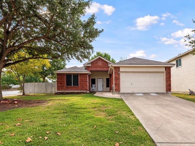 1611 Sunnycrest Cir
