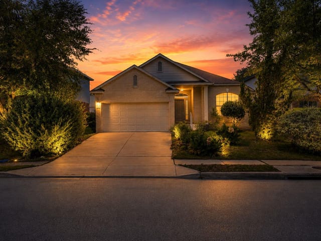 1612 Darjeeling DR