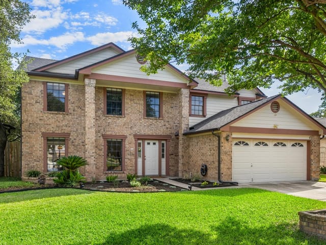 1612 Garnaas Dr