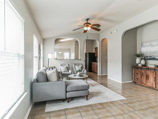 1613 Pavelich Pass