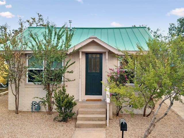 1613 W 10th ST, photo 1 of 1, Austin, TX