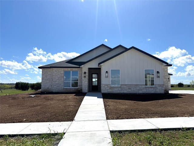 1614 Hunt Dr