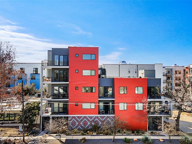 1615 E 7th ST Unit #208