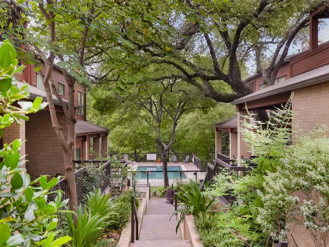 1615 SPYGLASS DR Unit #6