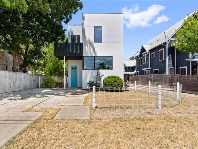 1616 Haskell St Unit #A