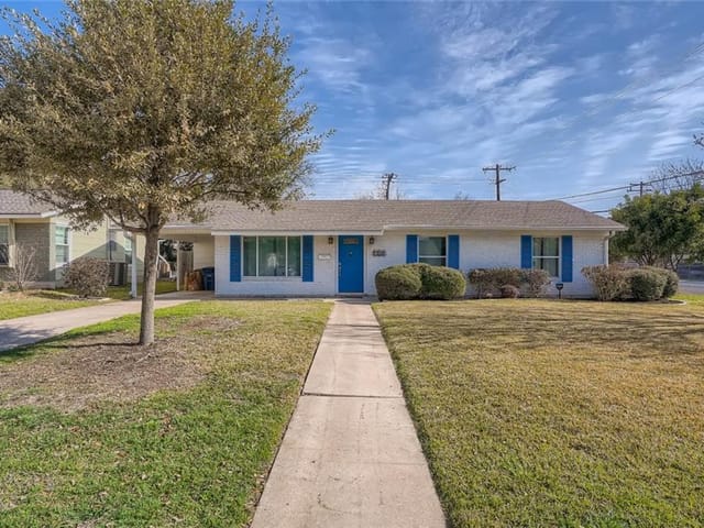 1618 Ashberry Dr