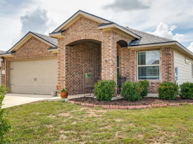 1618 Woodlands DR