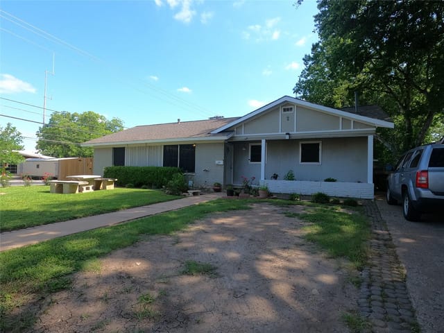 1619 Ashberry Dr