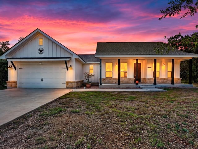 1619 Scenic View DR