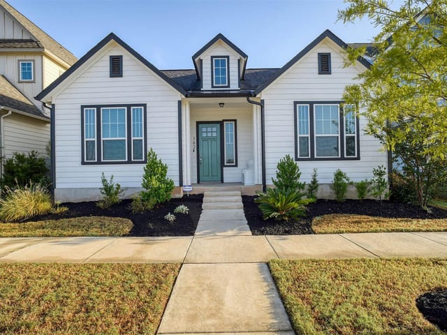 162 Adelton Blvd