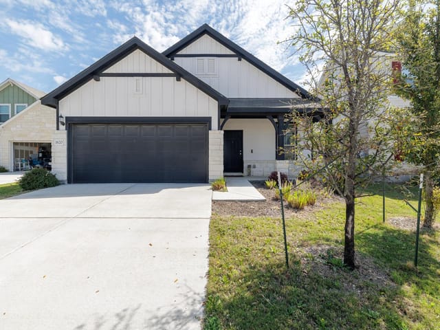 1620 Holly Lake DR