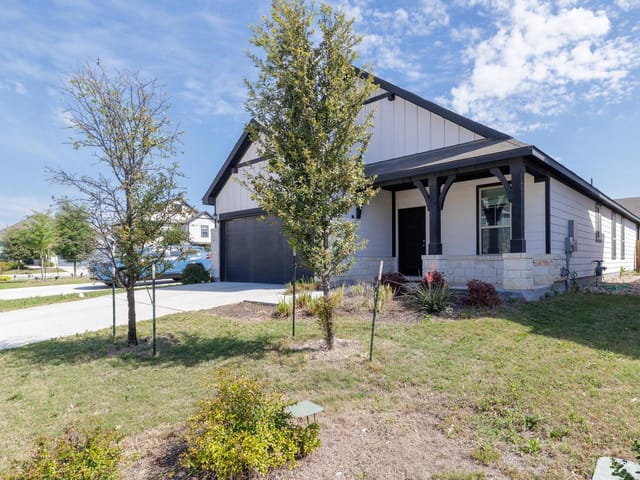 1620 Holly Lake DR