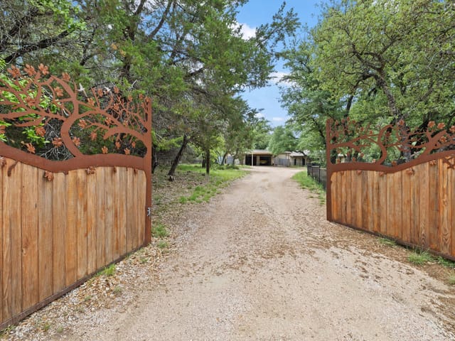 16207 Big Oak Cir