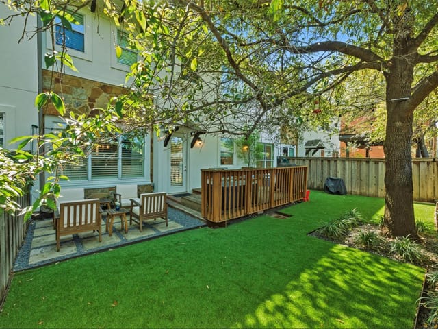 1621 Enfield RD Unit #E