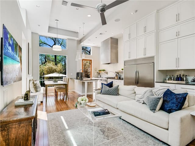1621 W 12th ST Unit #A