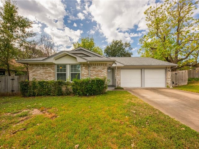 1623 Charolais Dr