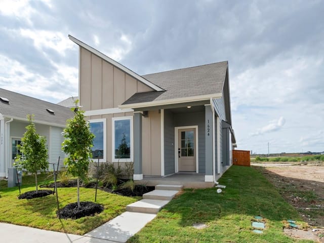 1624 Esplanade Pkwy