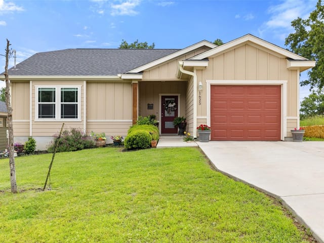 1625 Packsaddle TRL