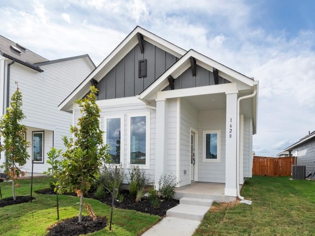 1628 Esplanade Pkwy