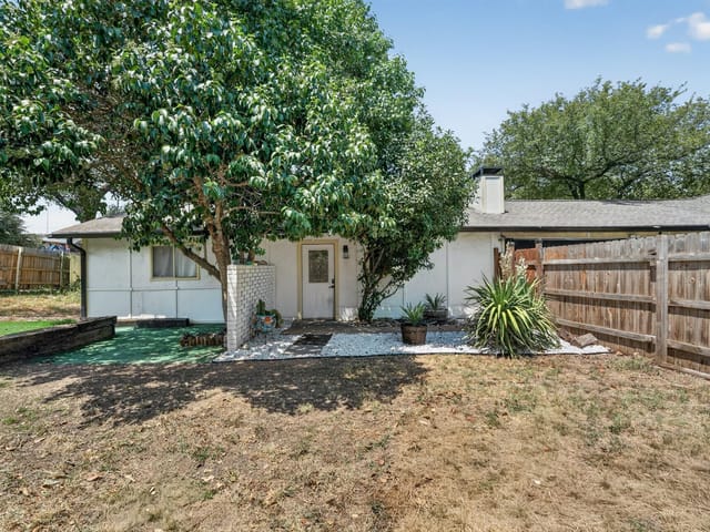 1628 Royal Hill DR