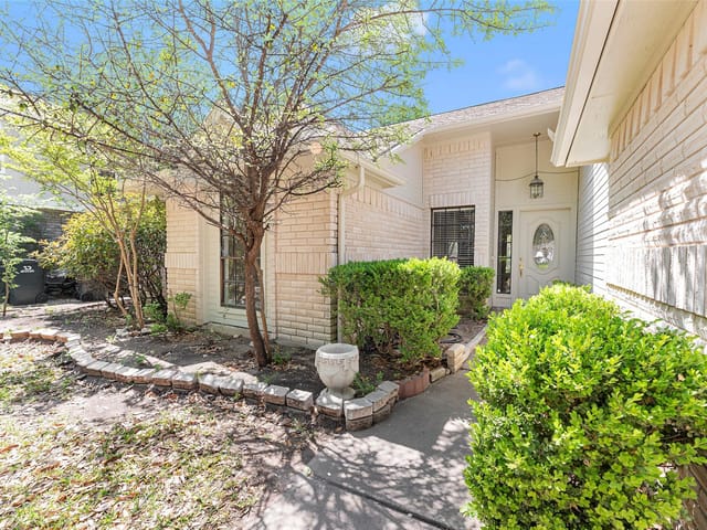 16318 Spotted Eagle Dr