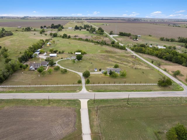 16351 Fm 1660