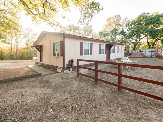164  Josie Ln