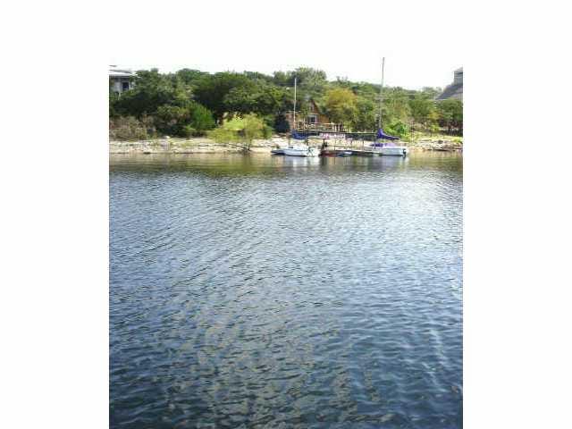 16401 Lake LOOP
