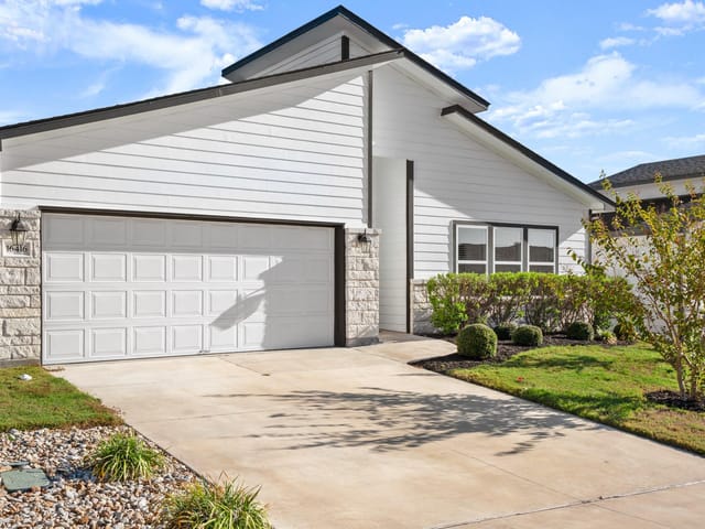 16416 Enamorado Rd