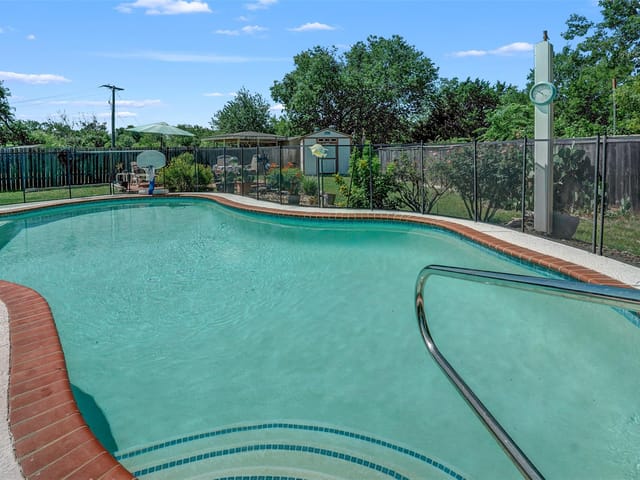 1645 Jerusalem DR