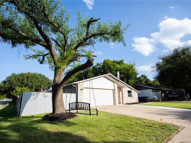 1651 Chippeway Ln