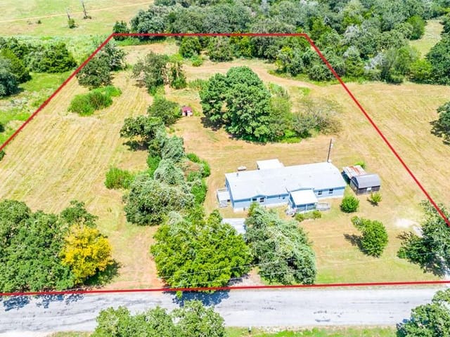 166 Rosanky Cattle Company RD